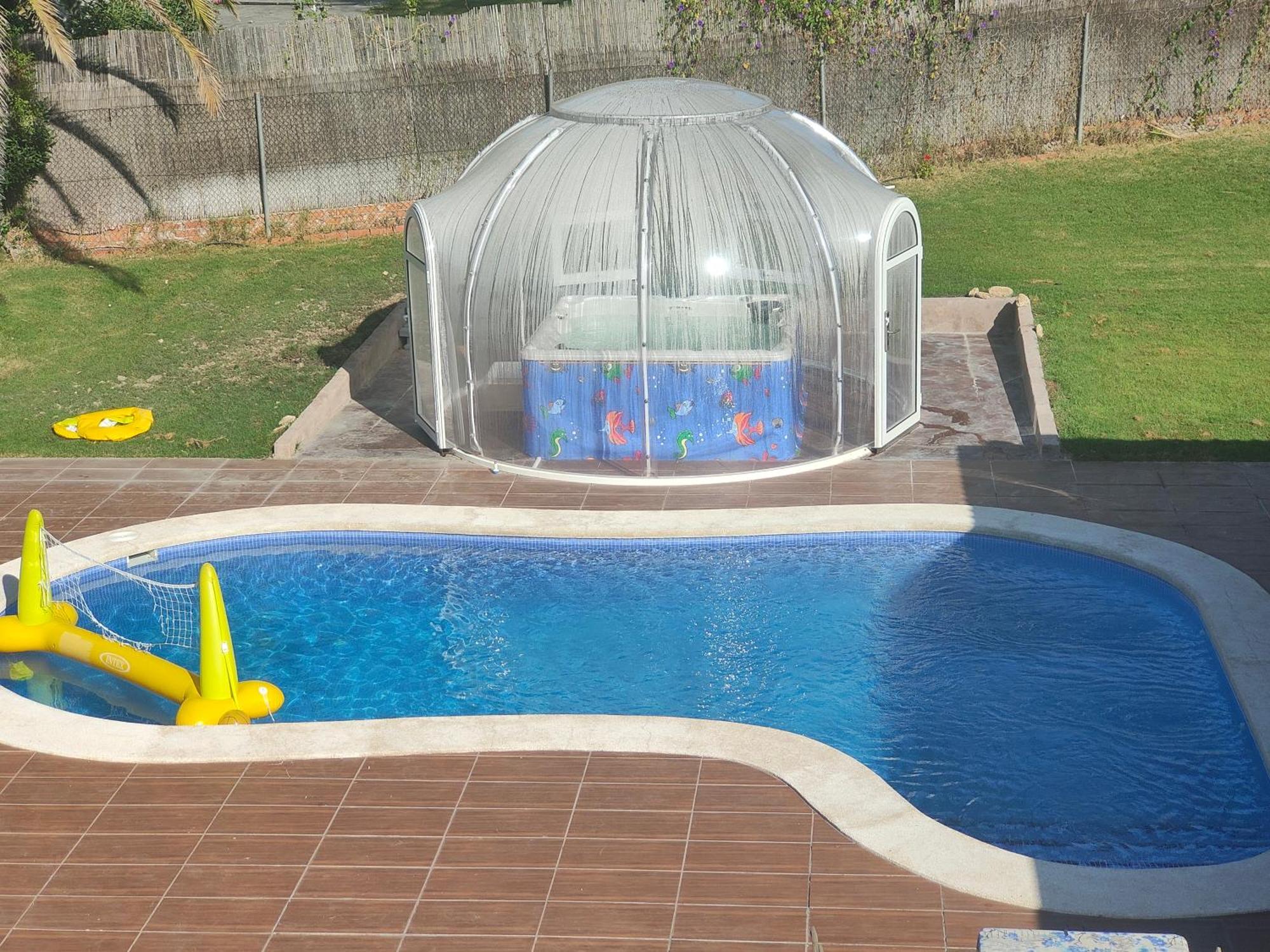Chalet Con Piscina Y Jacuzzi En Madrid Alquila Habitaciones Algete Exterior photo
